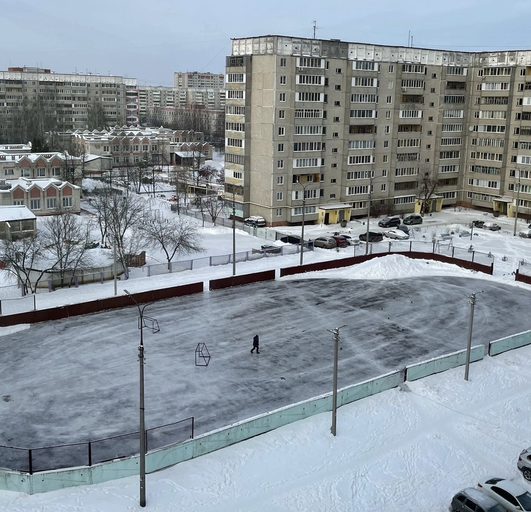 На дворовом катке на улице Кирова планируют проводить хоккейные турниры »  Важные новости дня. Марий Эл. Йошкар-Ола